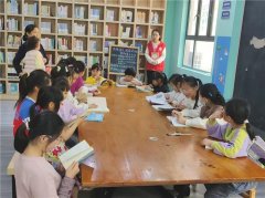 “书海拾光，阅读‘悦'成长”——水晶城悦·派书吧举办世界读书日主题活动