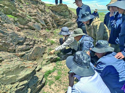 青海秦刻石“验明正身” 青海秦刻石“验明正身”
