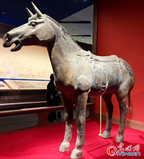 【组图】马騳骉騛……这场文化展“万马奔腾” 【组图】马騳骉騛……这场文化展“万马奔腾”