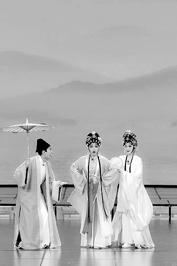 春晚戏曲节目:是岁时欢乐,也是“文化景观” 春晚戏曲节目:是岁时欢乐,也是“文化景观”